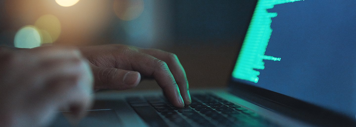 Átrendeződik a gazdasági bűnözés eszköztára: az adócsalás helyett ma már a kiberbűnözés a divat